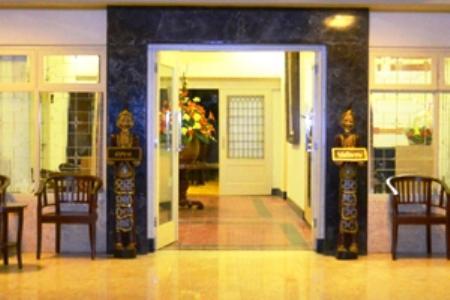 Srikandi Guesthouse Malang Esterno foto