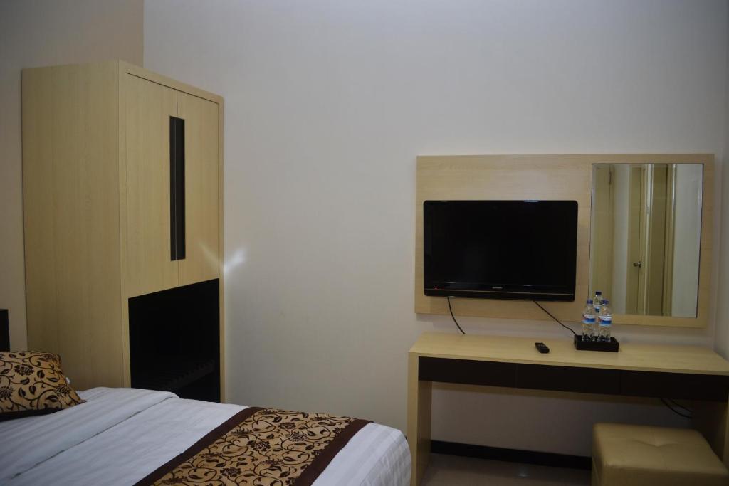 Srikandi Guesthouse Malang Esterno foto