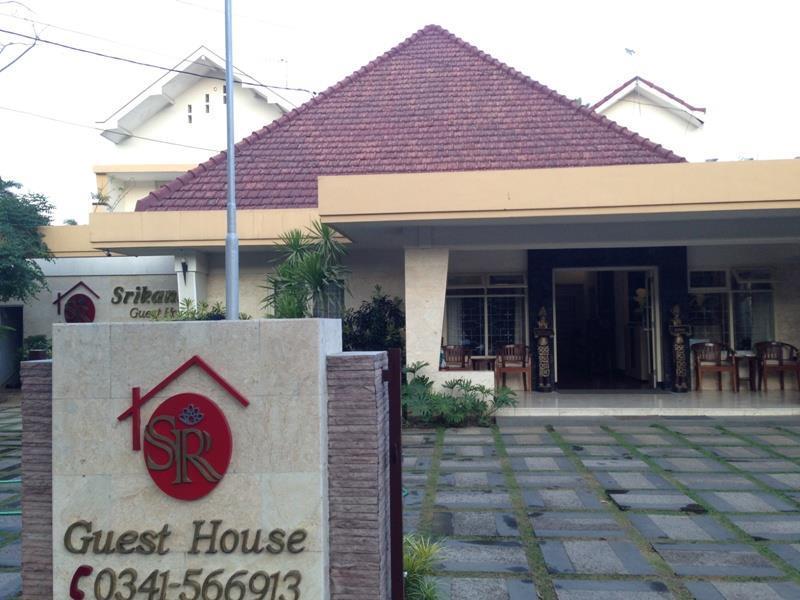 Srikandi Guesthouse Malang Esterno foto